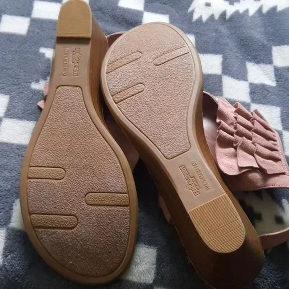 Fergalicious by Fergie Mauve Swindle Wedge Flip Flop Sandals Size 12 - Picture 12 of 12